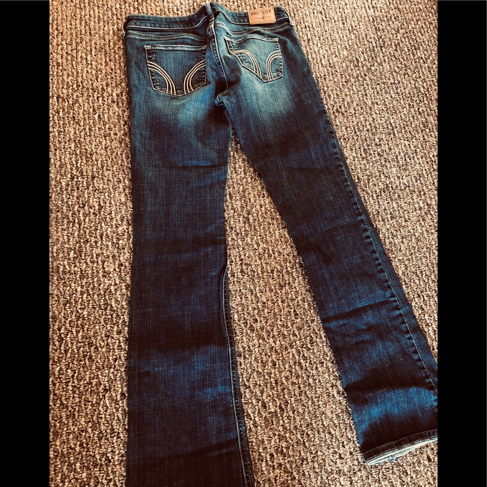 HOLLISTER size 5 regular (33”) bootcut jeans
